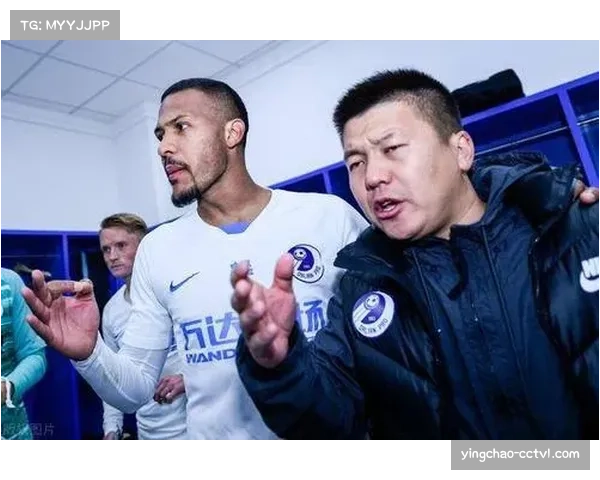 通讯：赛季收官阶段，保级球队更衣室内的紧张与希望